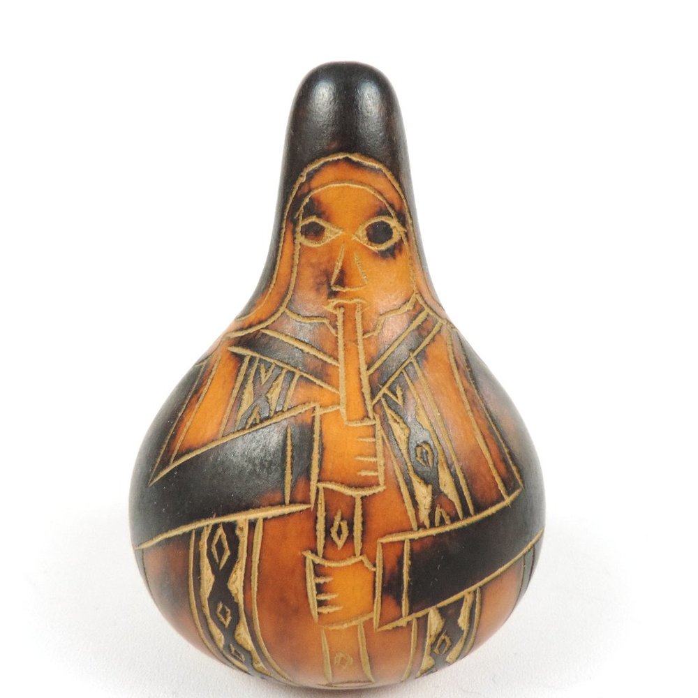 Hand-Carved Peruvian Gourd - Small - Picture 5 of 7